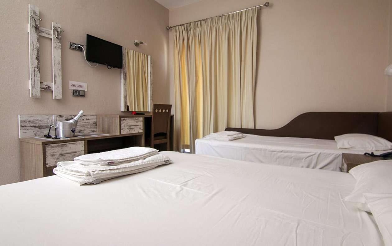 Sunset Hotel เนโอสมาร์มาราส ภายนอก รูปภาพ